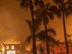 Aktor Pendukung Genosida Gaza Menangis saat Rumah Mewahnya di Los Angeles Hangus