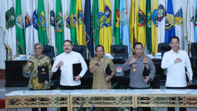 Awasi Penyelenggaraan Perizinan di Daerah, Mendagri Tito Tanda Tangani Kerjasama dengan 4 Lembaga Negara