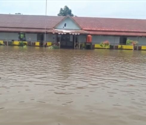 Pemutakhiran Data Bencana BNPB: Banjir Pasuruan dan Sambas Pemutakhiran Data Bencana BNPB: Banjir Pasuruan dan Sambas
